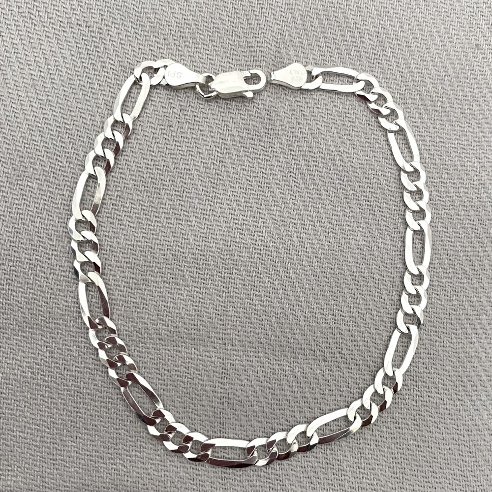 Polished Silver Figaro Chain Bracelet Timeless Design